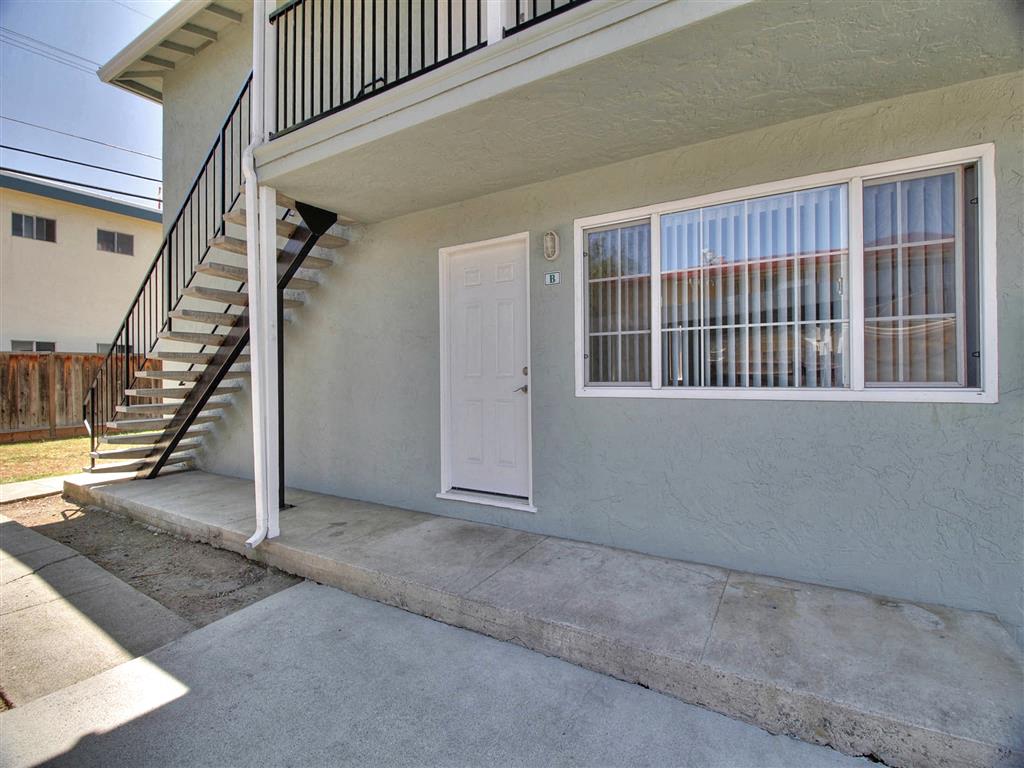 2786 Joseph Ave. photo 3